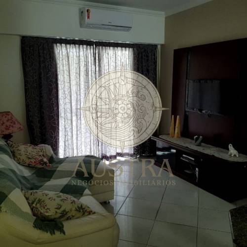 Apartamento com piscina coletiva