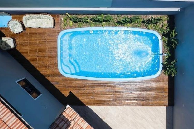 Casa com piscina em Bombas