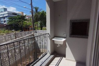 Apartamento em Bombas