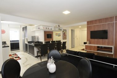 Apartamento com acesso beira mar