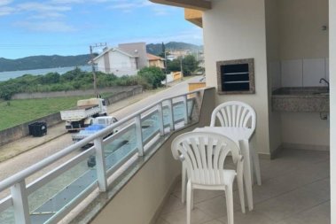 APARTAMENTO QUADRA MAR COM VISTA