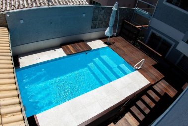 CASA COM PISCINA